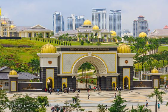 Cung điện Hoàng gia