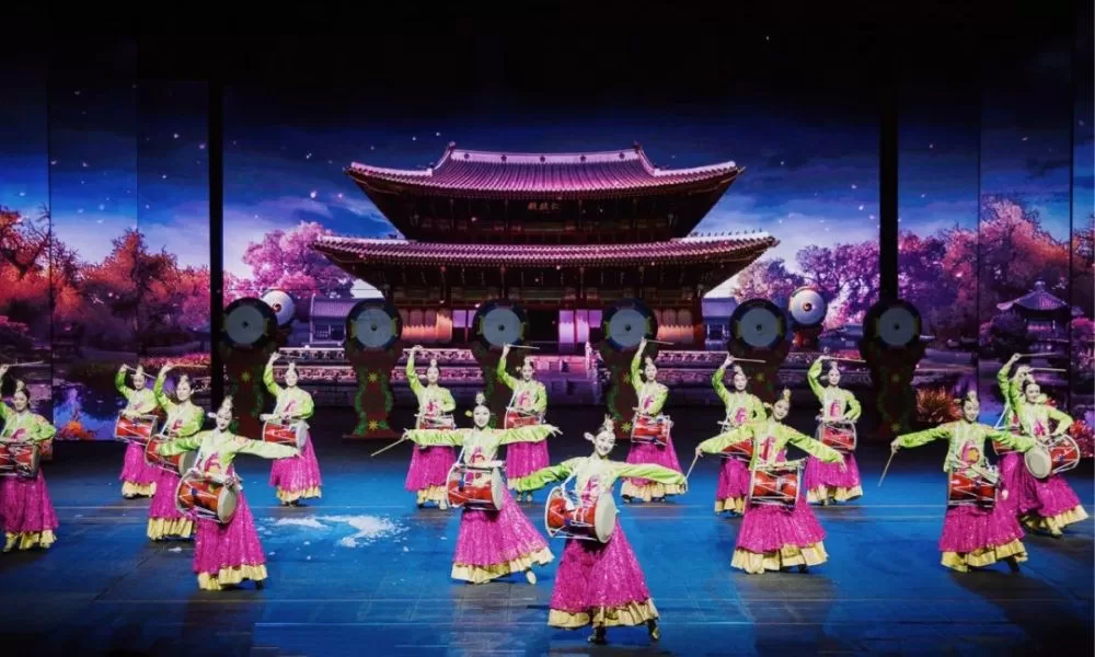 Tống Thành Thiên Cổ Tình Show – show diễn nghệ thuật nổi tiếng tại Hàng Châu, tái hiện lịch sử và văn hóa Trung Hoa bằng hiệu ứng sân khấu hoành tráng