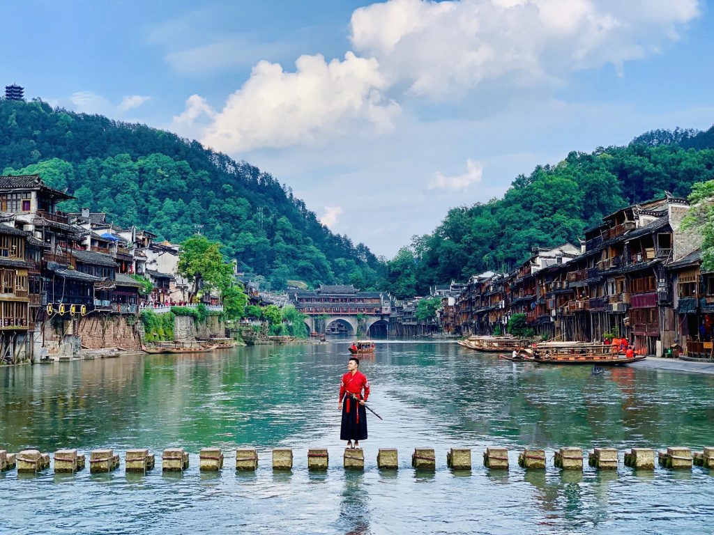 Du lịch cùng Uratravel