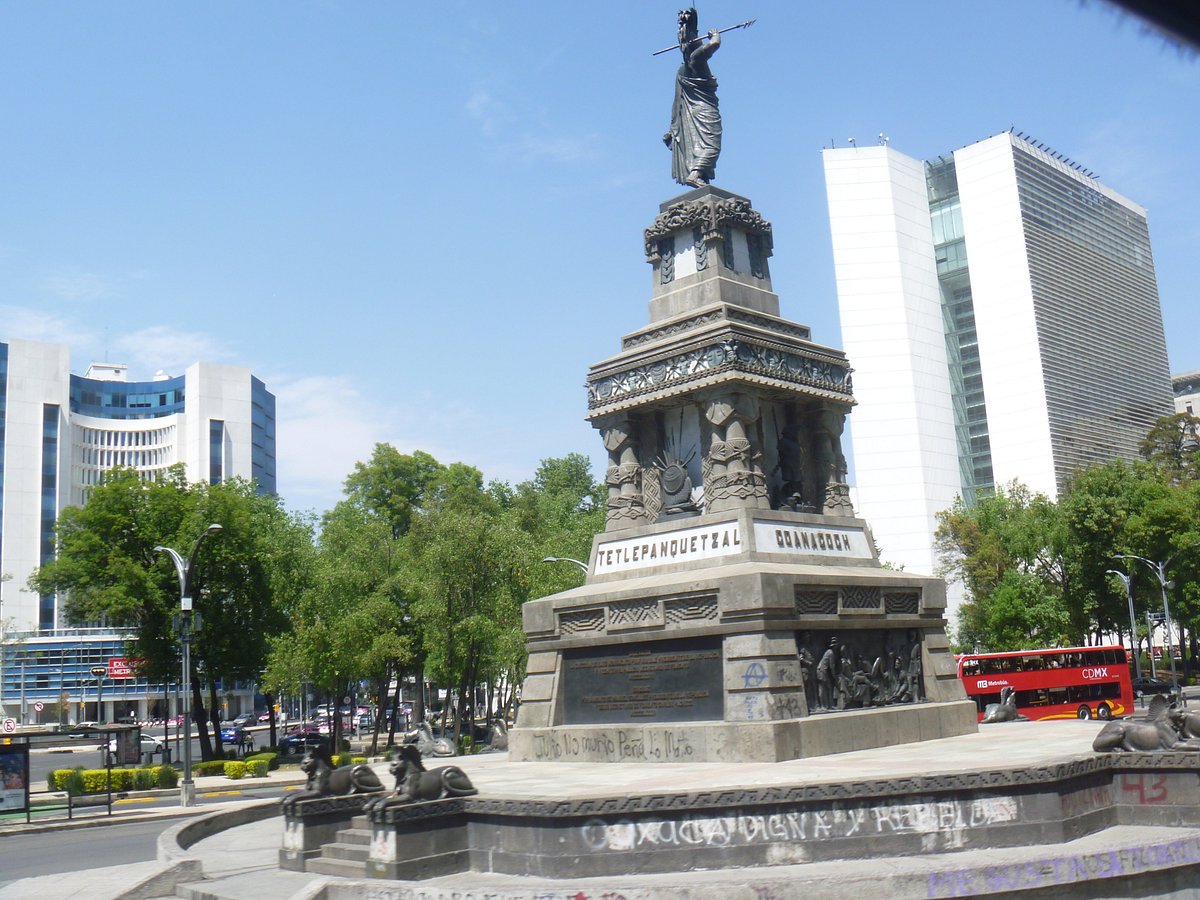  Tượng đài Cuauhtemoc