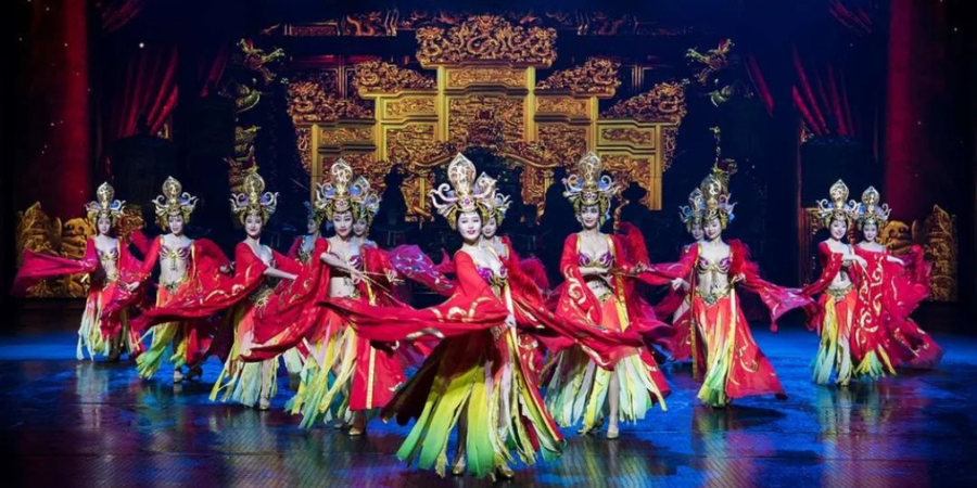 Thiên Cổ Tình – show diễn nổi tiếng tái hiện lịch sử và văn hóa Trung Hoa đầy mãn nhãn.